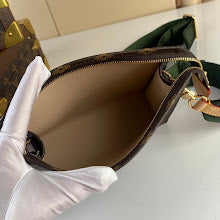 Chic Women's Satchel Handbag - Luxury Premium Designer Style - NM4393