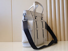 Premium Women's Crossbody Bag - Luxury Designer Fashion Accessory - NM5098
