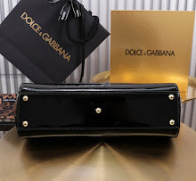 Luxury Monogram Shoulder Bag - Women's Elegant Designer Fashion - NM6957