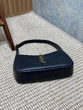 Luxury Signature Top Handle Bag - Elegant Women's Designer Handbag - NM3429