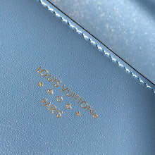 Luxury Monogram Shoulder Bag - Women's Elegant Designer Fashion - NM4184
