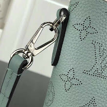 Luxury Iconic Crossbody Bag - Women's Elegant Designer Fashion - NM4248