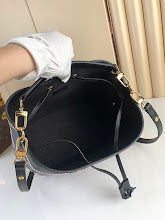 Premium Women's Crossbody Bag - Luxury Designer Fashion Accessory - NM4789