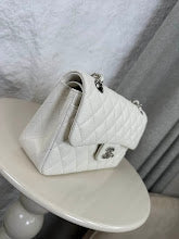 New Premium Women's Shoulder Bag - Designer Luxury Fashion Accessory - NM6111