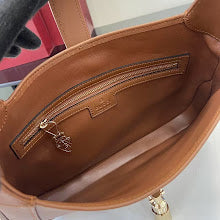 Chic Women's Designer Tote - Luxury Premium Handbag Style - NM3925