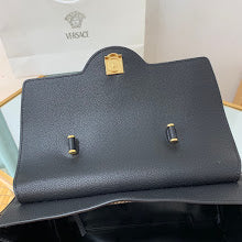 Luxury Iconic Crossbody Bag - Women's Elegant Designer Fashion - NM3053