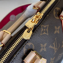 Premium Signature Crossbody - Chic Women's Luxury Designer Bag - NM4828