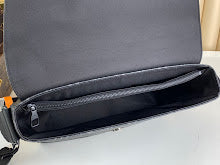 Chic Designer Crossbody Purse - Premium Luxury Women's Style - NM4504