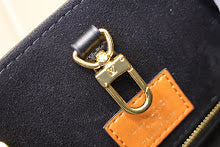 Luxury Signature Top Handle Bag - Elegant Women's Designer Handbag - NM4967