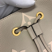 Premium Leather Crossbody Bag - Elegant Women's Designer Handbag - NM4125