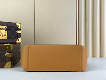 Chic Women's Crossbody Handbag - Luxury Premium Designer Style - NM4329