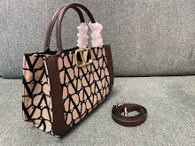 Designer Iconic Tote Handbag - Premium Luxury Women's Fashion - NM2857