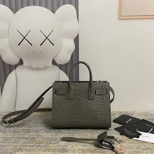 Luxury Structured Shoulder Bag - Women's Premium Designer Fashion - NM3261