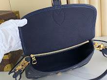 Luxury Designer Shoulder Bag for Women - Premium Fashion Handbag - NM4639