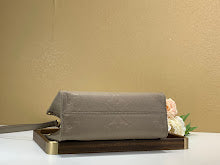Chic Women's Satchel Handbag - Luxury Premium Designer Style - NM4947