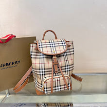 Luxury Iconic Crossbody Bag - Women's Elegant Designer Fashion - NM5495