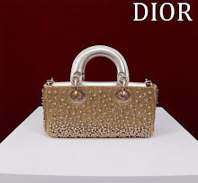 Chic Women's Crossbody Handbag - Luxury Premium Designer Style - NM7598