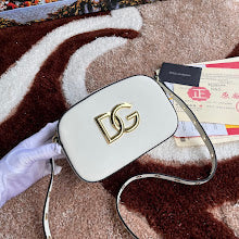 Chic Designer Tote Handbag - Luxury Premium Women's Fashion Bag - NM7072