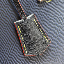 Luxury Signature Top Handle Bag - Elegant Women's Designer Handbag - NM4239