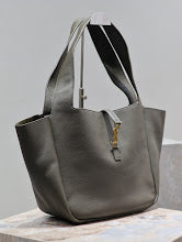 Premium Leather Shoulder Bag - Elegant Women's Designer Handbag - NM3536