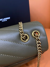 Luxury Iconic Crossbody Bag - Women's Elegant Designer Fashion - NM3189