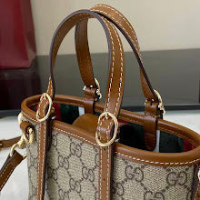 Chic Designer Crossbody Purse - Premium Luxury Women's Style - NM3936