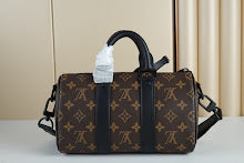 Chic Women's Crossbody Handbag - Luxury Premium Designer Style - NM4702