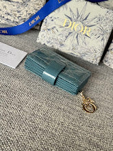 Luxury Iconic Crossbody Bag - Women's Elegant Designer Fashion - NM7460