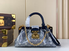 Premium Leather Crossbody Bag - Elegant Women's Designer Handbag - NM4556