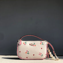 New Premium Signature Crossbody - Chic Women's Luxury Designer Bag - NM6483