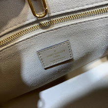 Chic Women's Satchel Handbag - Luxury Premium Designer Style - NM4947