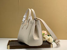 Premium Women's Crossbody Bag - Luxury Designer Fashion Accessory - NM5217