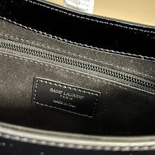 Premium Women's Shoulder Bag - Designer Luxury Fashion Accessory - NM3451