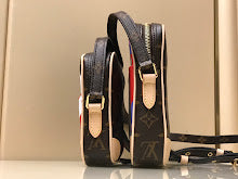 Luxury Signature Top Handle Bag - Elegant Women's Designer Handbag - NM5433