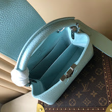 Premium Signature Crossbody - Chic Women's Luxury Designer Bag - NM4362
