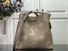 Luxury Signature Top Handle Bag - Elegant Women's Designer Handbag - NM5035