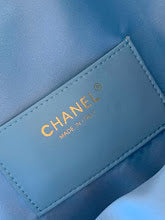 New Chic Women's Shoulder Handbag - Luxury Premium Designer Style - NM6006