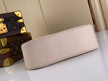 Premium Leather Crossbody Bag - Elegant Women's Designer Handbag - NM4804