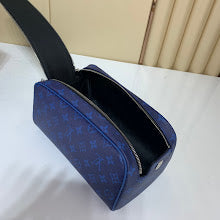 Premium Women's Crossbody Bag - Luxury Designer Fashion Accessory - NM4399
