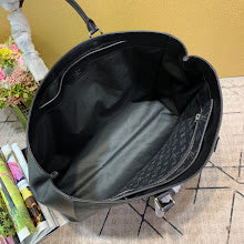 Chic Designer Tote Handbag - Luxury Premium Women's Fashion Bag - NM4222