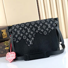 Designer Iconic Shoulder Bag - Luxury Women's Premium Fashion - NM4820