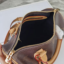 Luxury Structured Top Handle Bag - Premium Women's Designer Fashion - NM4618
