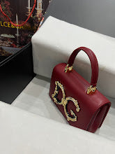 Chic Women's Designer Tote - Luxury Premium Handbag Style - NM7289