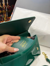 Chic Women's Designer Tote - Luxury Premium Handbag Style - NM6885