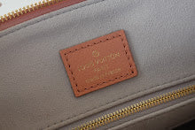 Premium Leather Crossbody Bag - Elegant Women's Designer Handbag - NM4881