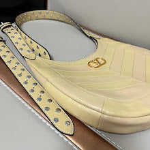 Luxury Monogram Shoulder Bag - Women's Elegant Designer Fashion - NM2850