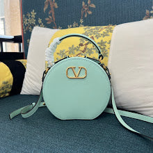 Luxury Iconic Crossbody Bag - Women's Elegant Designer Fashion - NM3007