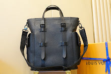 Chic Women's Designer Tote - Luxury Premium Handbag Style - NM5283