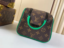 Chic Women's Designer Tote - Luxury Premium Handbag Style - NM4701