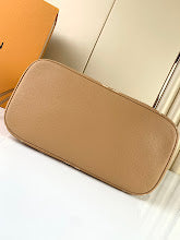 Premium Leather Shoulder Bag - Elegant Women's Designer Handbag - NM4783